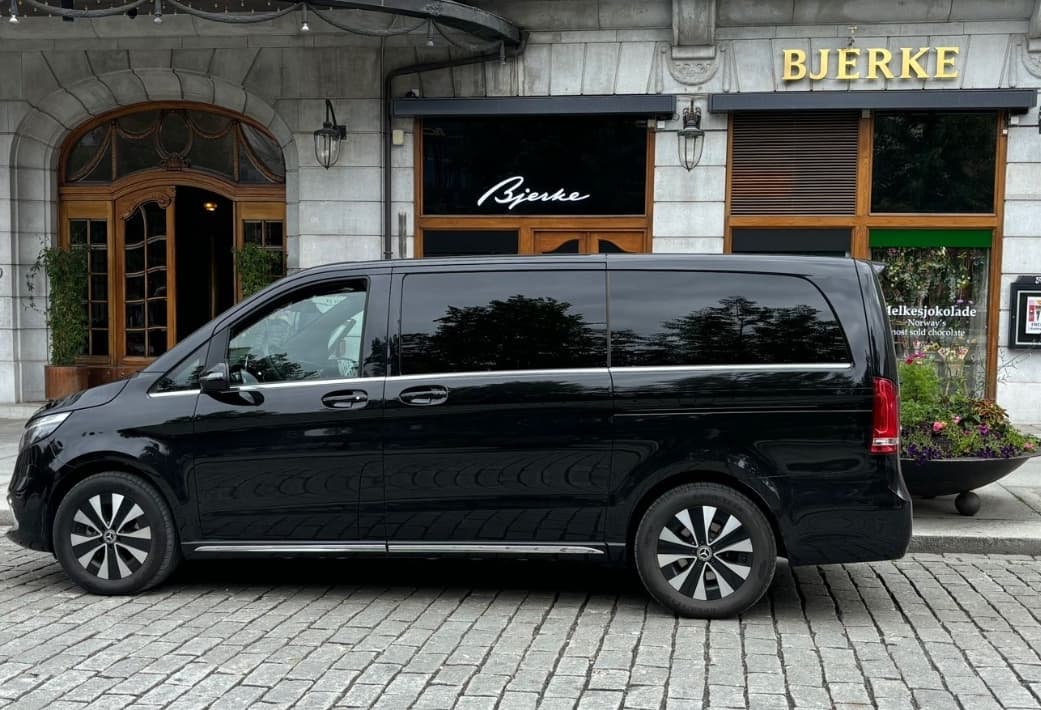 Mercedes-Benz V-Class | FFGR Jets chauffeured ground transfer